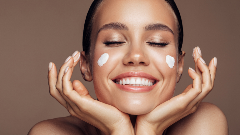 Quelle routine beauté adopter à 30, 40 ou 50 ans?